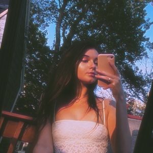 Meet your Posher, Olivia